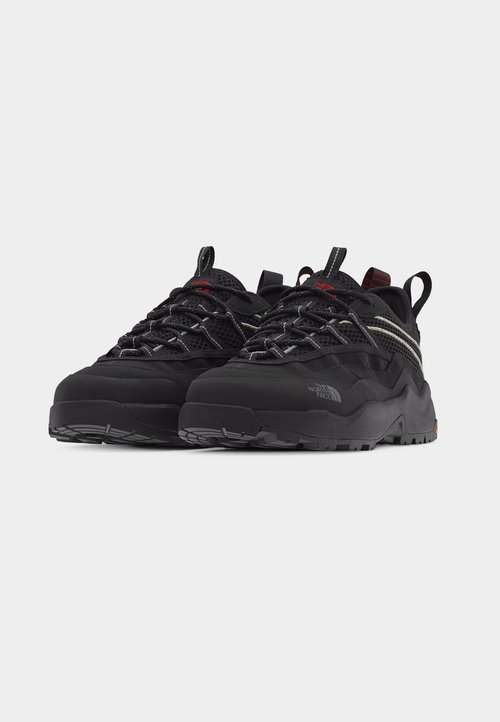 The North Face CLYFFE ULTRA UNISEX - Trainers - black/red — photo 3