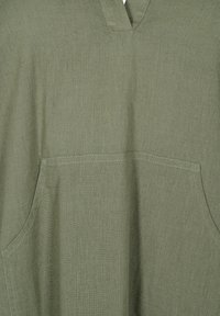 Zizzi Freizeitkleid - deep lichen green