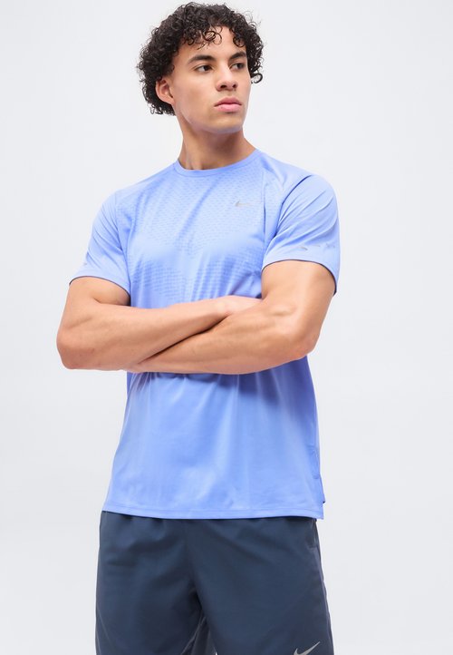 Nike Stride Men's Dri-FIT Adv Short-Sleeve Running Top — foto 4