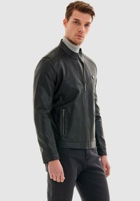 Pierre Cardin Jacka i konstläder - black