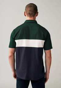 Next CHEST BLOCK STANDARD - Poloshirts - green navy