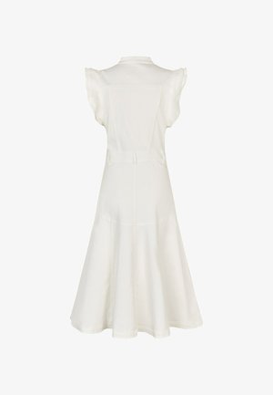 Hvid kjole med korte, voluminøse ærmer, en tætsiddende liv og en udvidet nederdel. Fremstillet af blødt stof med en glat tekstur og minimal detaljering.