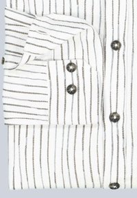 Weißes Hemd mit dünnen grauen Streifen, mit Knöpfen an den Manschetten und glänzenden schwarzen Knöpfen. Hergestellt aus einem Stoff mit leicht strukturierter Oberfläche.