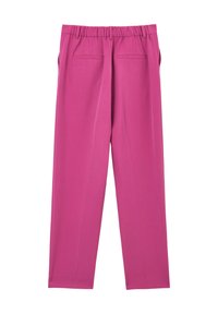 Pantaloni su misura fucsia con vestibilità rilassata, cintura elastica, due tasche anteriori e due tasche posteriori, realizzati in un tessuto morbido.