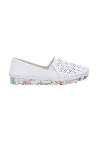 Witte instapschoenen met een geperforeerd ontwerp aan de neus, met een bloempatronen zool en gestikte details langs de randen.