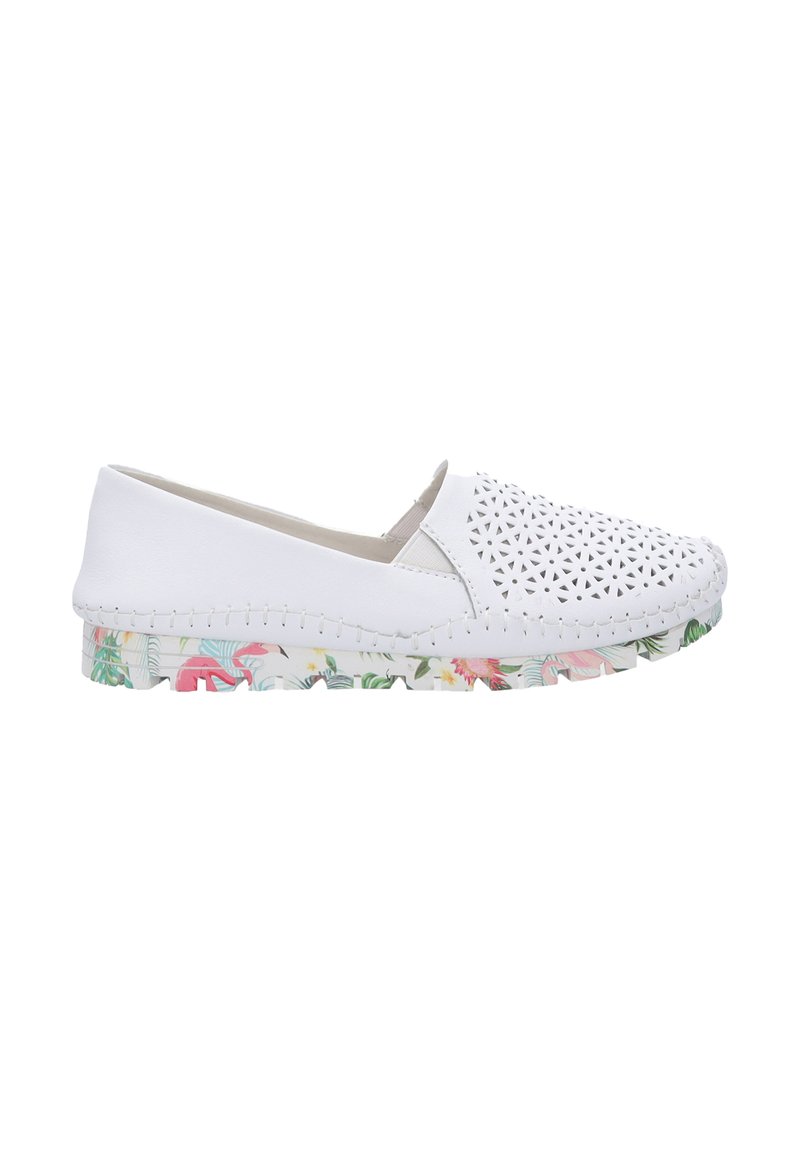 Witte instapschoenen met een geperforeerd ontwerp aan de neus, met een bloempatronen zool en gestikte details langs de randen.