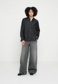 Tommy Hilfiger SHIRT - Bluza s gumbima - pure