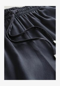 Non selezionato, navy