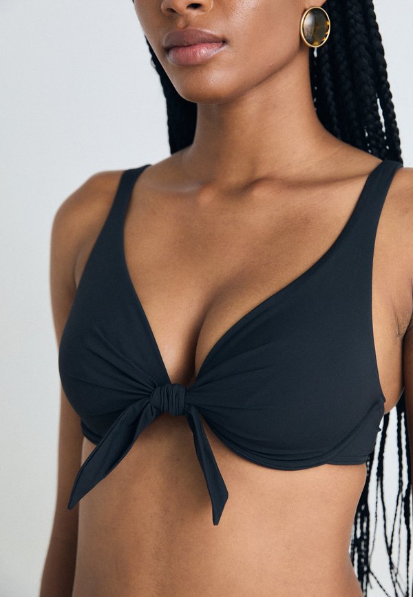 SUMMER TWIST - Bikini top2