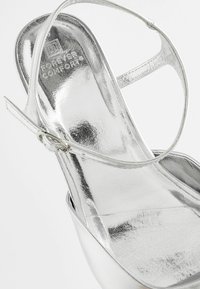 Next REGULAR FIT - Riemensandalette - silver