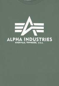 Alpha Industries BASIC KIDS TEENS UNISEX - Apdrukāts T-krekls - ivy green