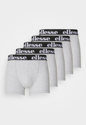 Un lot de quatre boxers gris, en coton, avec une ceinture élastique noire portant le nom de la marque "ellesse" en blanc.