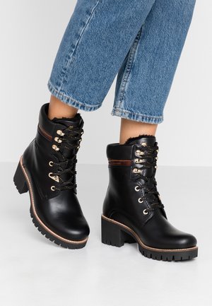 Plateaustøvletter - black