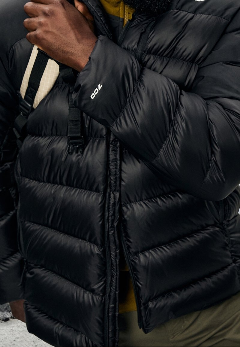 The North Face Bunda z prachového peří - black