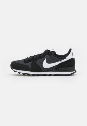INTERNATIONALIST - Sneakers laag - black/white/dark smoke grey
