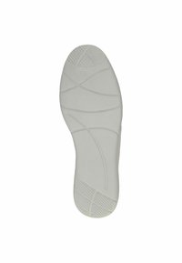 Witte rubberen schoenzool met textuurpatronen en groeven. Gebogen vorm met een lichte arch. Ontworpen voor grip en comfort.