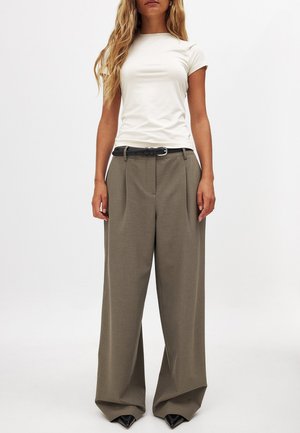 MID WAIST - Pantalones - brown