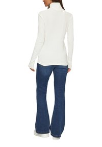 QS MIT ROLLKRAGEN - Longsleeve - ecru