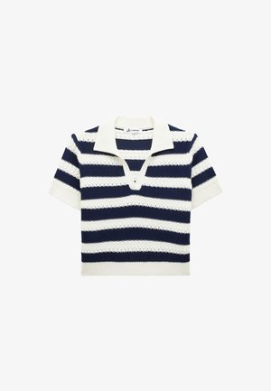 Polo de punto de manga corta con rayas horizontales en azul marino y blanco, que presenta un cuello acanalado y patrones texturizados en toda la prenda.