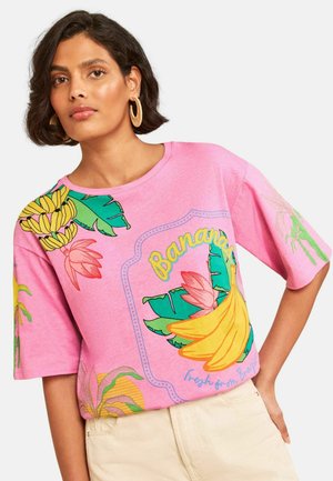 Love & Roses, - T-shirt z nadrukiem