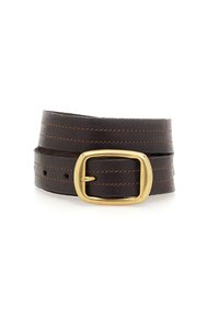 Cintura in pelle marrone con cuciture chiare, dotata di una fibbia rettangolare in metallo dorato e diversi fori di regolazione.