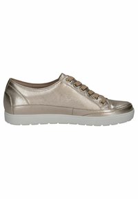 Fémes bronz színű sportcipő sima felülettel, fűzős dizájnnal és fehér gumitalppal. Kiemeli a finom varrás és a lekerekített orr.