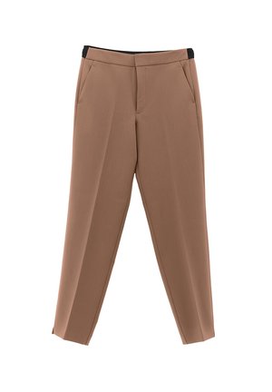 Bruine op maat gemaakte broeken met een rechte pasvorm, voorzien van twee voorzakken en een zwarte elastische tailleband voor comfort. Gladde textuur, zonder patronen.