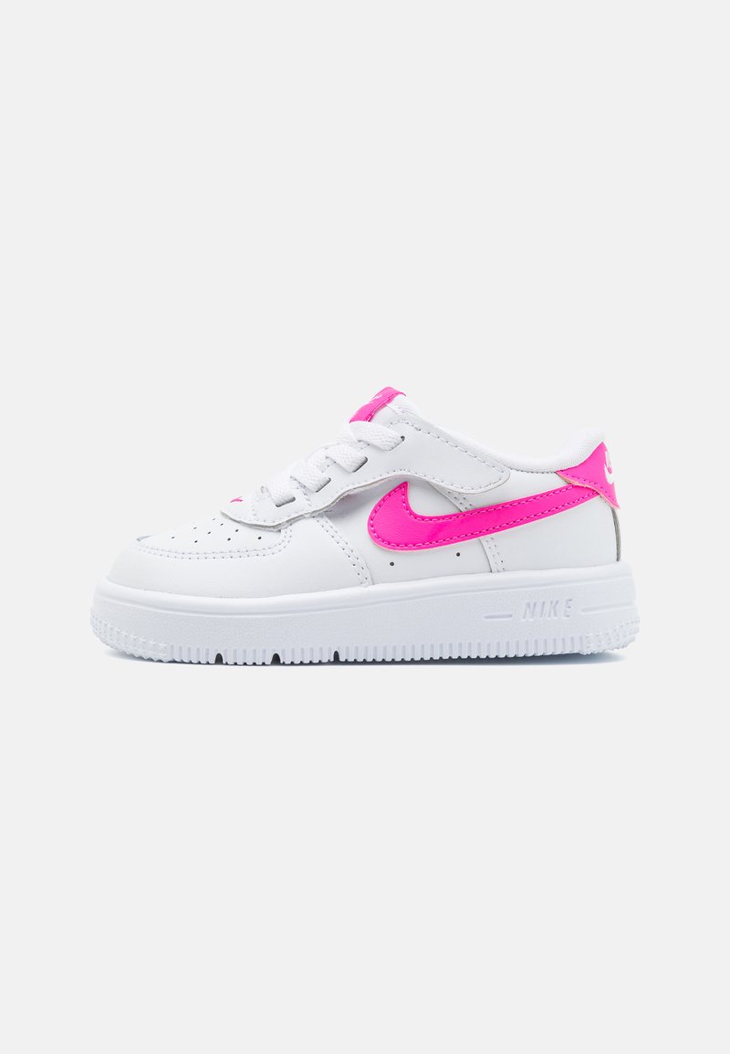 Nike Sportswear - FORCE 1 EASYON UNISEX - Joggesko - white/laser fuchsia, Forstørre