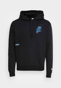 Svart hoodie i bomull med en framficka. Har blå Nike-logotyp på bröstet och ärmen. Justerbar huva med snörning och ribbade ärmslut.