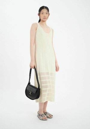 Robe pull - p ecru