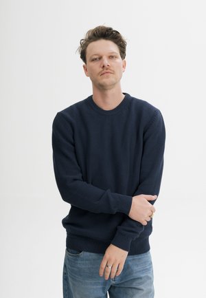 MELA, STRUKTURIERTER STRICKPULLOVER STYLE VAREEN - Strickpullover - navy