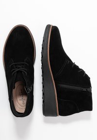 Clarks Botines bajos - black