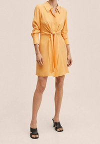 Mango Robe chemise - orange