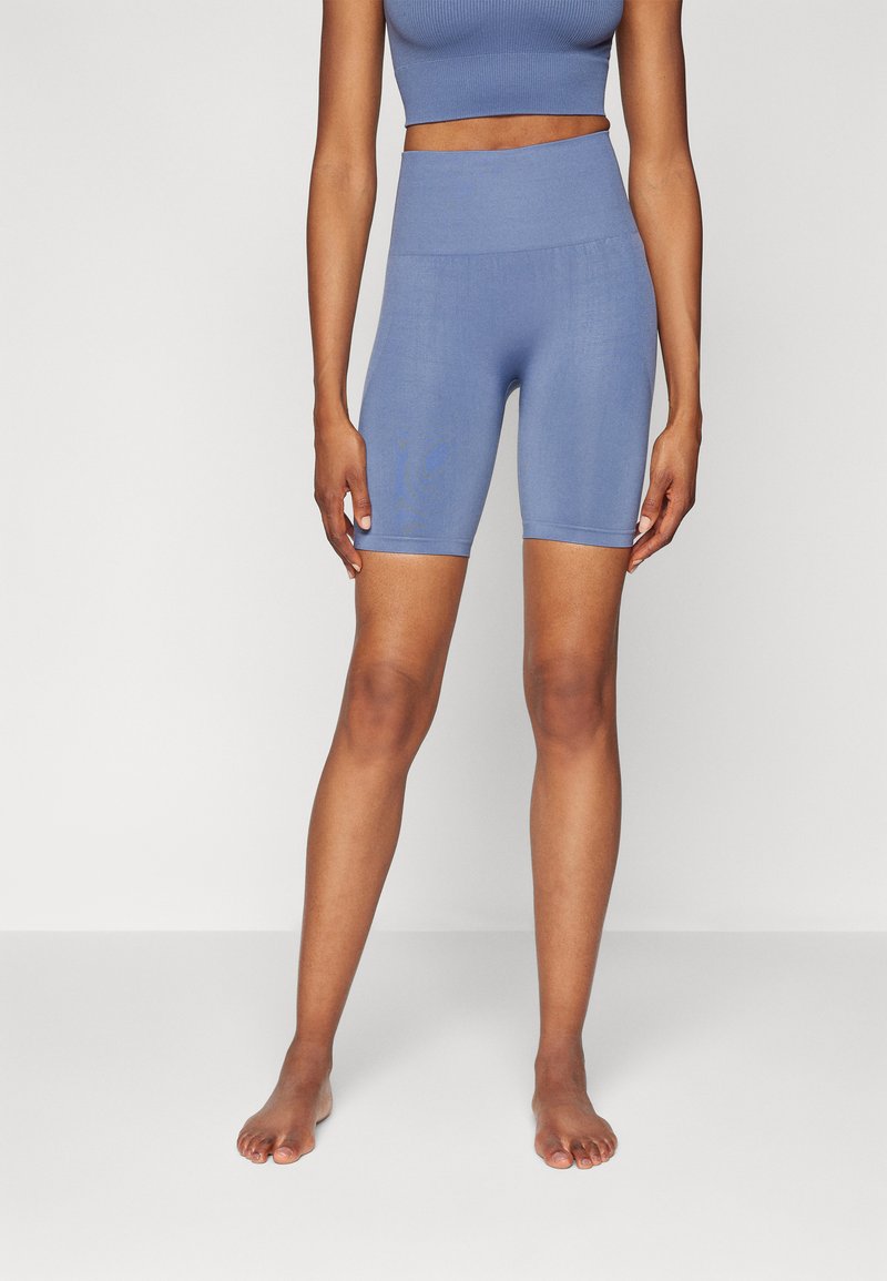ONLY Play ONPSCULPTURE SEAM CITY SHORTS - Leggingek - vintage indigo