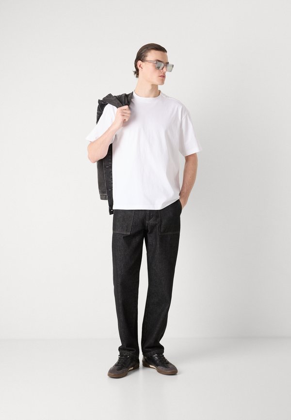 DYE - Basic T-shirt4