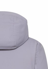 Lichtpaarse jas met een hoge kraag en zichtbare stiksels, met een gladde, effen textuur en een minimalistisch ontwerp.