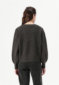 Vero Moda VMBOOM V NECK VER - Trui - chocolate torte