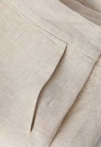 TATUUM ERIO - Rövidnadrágok - beige