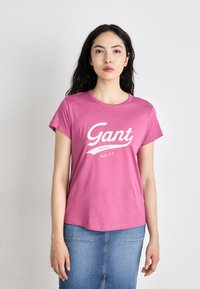 GANT SCRIPT GRAPHIC - Tricou cu imprimeu - dark lavender