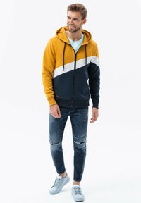 Ombre THREE-COLOR  WITH A HOOD B1419 - Sudadera con cremallera - mustard
