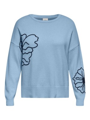 Šviesiai mėlynas megztinis, pagamintas iš minkštos mezgimo medžiagos, priekyje ir dešinėje rankovėje puoštas dideliu juodu gėlių siuvinėjimu. Apykaklė ir apačia su ribotu raštu.