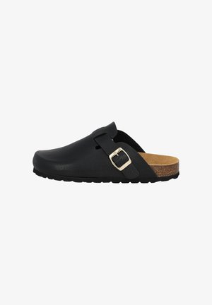 Des sabots en cuir noir présentent une texture lisse, un détail de boucle réglable, une semelle intérieure en liège et une semelle en caoutchouc avec un motif de semelle subtil.