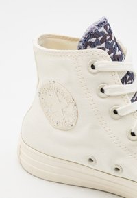 Converse Vysoké tenisky - off-white