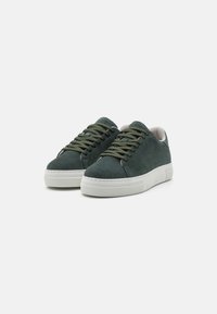 Selected Homme SLHDAVID CHUNKY  - Sneakers low - green