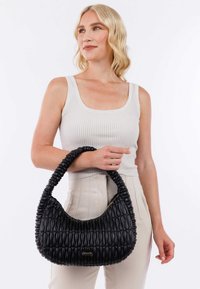 Tamaris TAS CHARIS - Handtas - black