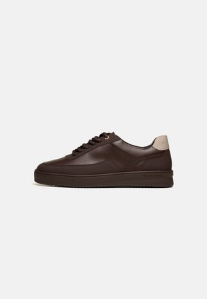 Filling Pieces, MONDO TECH CRUMBS - Αθλητικά παπούτσια - chocolate