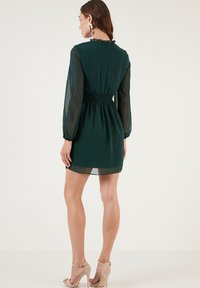 LELA REGULAR FIT - Koktajl obleka/za zabavo - emerald green