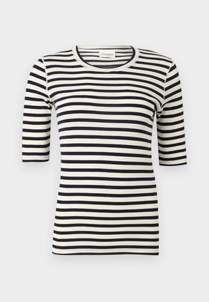 Chemise ajustée à rayures horizontales noires et blanches avec manches jusqu'au coude et col rond.