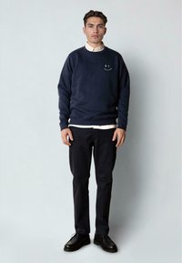 Clean Cut Copenhagen Sweatshirt - navy