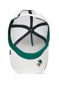 Gorra blanca con detalles verdes, con un visera texturizada y un interior de malla. Incluye un logo de hoja bordado en la parte frontal.